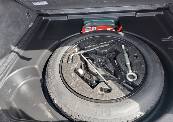 Volvo V60 cena 47900 przebieg: 251890, rok produkcji 2018 z Kęty małe 67